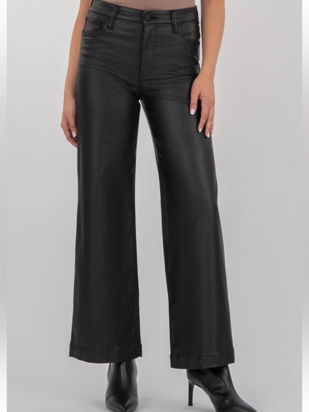 Kut from the Kloth Black Coated “Meg” High Rise Fab Ab Wide-Leg Jeans Size 4